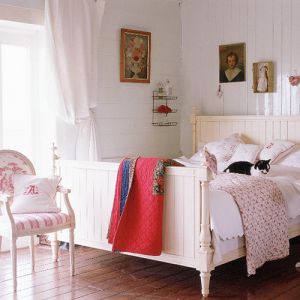 photos of pink furniture - myLusciousLife.com - Bedroom.jpg